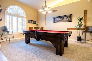 Pool table and Billiard room for your stay. 