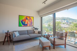 Condo - Image 3