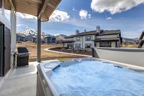 Mayflower Lakeside 1032 by Moose Management