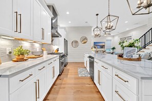 Fully stocked large kitchen