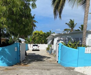 Electric gates and secure parking free if you’re renting a car.