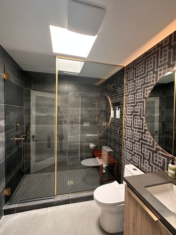 Casita on-suite Bathroom