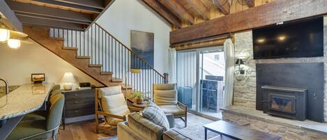 Brian Head Vacation Rental | 2BR + Loft | 2BA | Stairs Required | 1,014 Sq Ft
