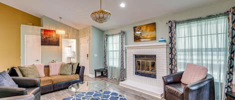 Antelope Vacation Rental | 2BR | 2BA | 1,091 Sq Ft | Step-Free Access