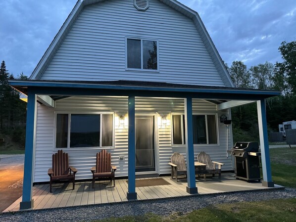Grill delicious meals on the BBQ and relax in the inviting outdoor seating area