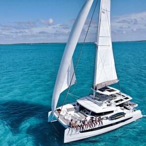 Sailing the Exumas with 8 incredible guests January 2023