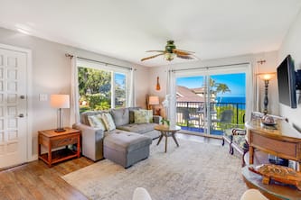 Alii Kai 7201: 2BR Paradise w/ Spectacular Ocean Views & Comfortable Living