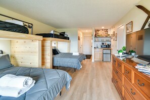 Studio | 2 Queen Beds | 2 Lofted XL Twin Beds | Linens Provided