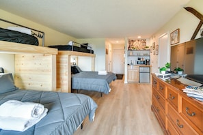 Studio | 2 Queen Beds | 2 Lofted XL Twin Beds | Linens Provided
