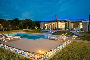 Beautiful Kefalonia Villa | 4 Bedrooms | Villa Katrin | Private Pool & Air-Conditioning | Svoronata