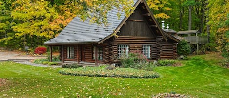 Log Cabin Exterior