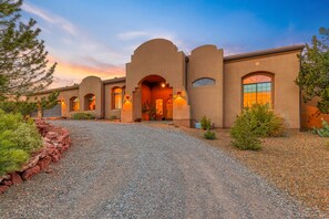 Newer beautiful single level home! 