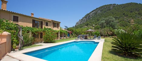 Ideal für Familien in der Nähe von Pollensa mit privatem Pool