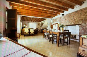 Ideal for families near Pollensa with private pool