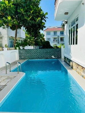 Eigener Pool