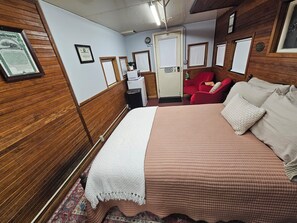 A cozy stay for 2 with both authentic charm and a few modern amenities.