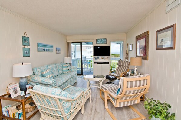 Welcome to Seaspray 244