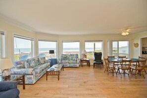 Living / Dining