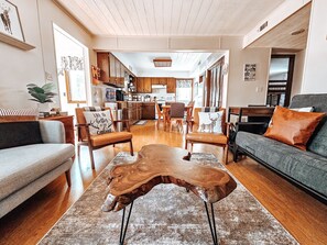 [Living Room and Kitchen] Open floor plan. Great for cooking and entertaining.