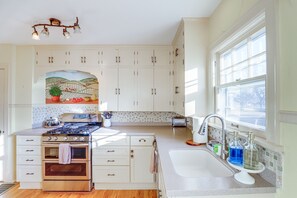 Kitchen | Cooking Basics | 1st Floor