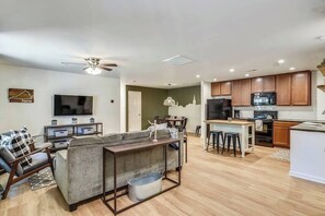 Main Living Area (1)