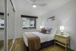 Master Bedroom with Queen bed