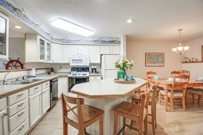 Kitchen | Dining Area | 1st Floor