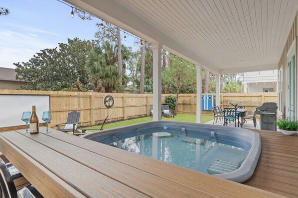 ALL NEW - backyard makeover - heated cocktail pool, integrated outdoor bar, firepit area and outdoor movie theater more pics at end