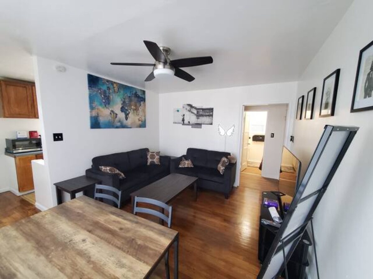 Hollywood – Budget, Private, Quiet 2nd Flr 1 Bedroom / 1 Bath