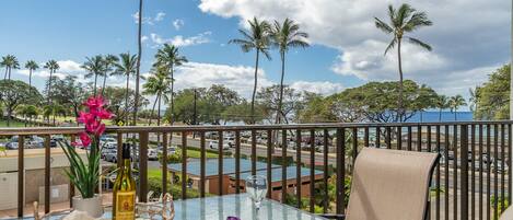 Dine al fresco with an ocean view!