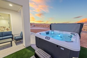 Bain à remous extérieur