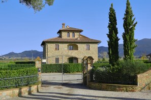 The tipical tuscany countryside house