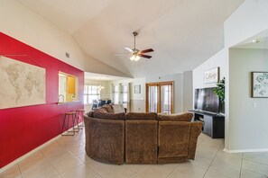 Living Room | Smart TV