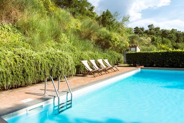 Holiday Home Swimming Pool