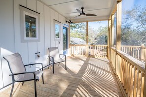 Screened in Porch