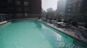 Piscina Cristalina para Refrescarse