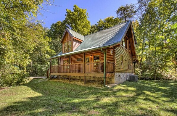 Pigeon Forge Cabin "Creekview"
