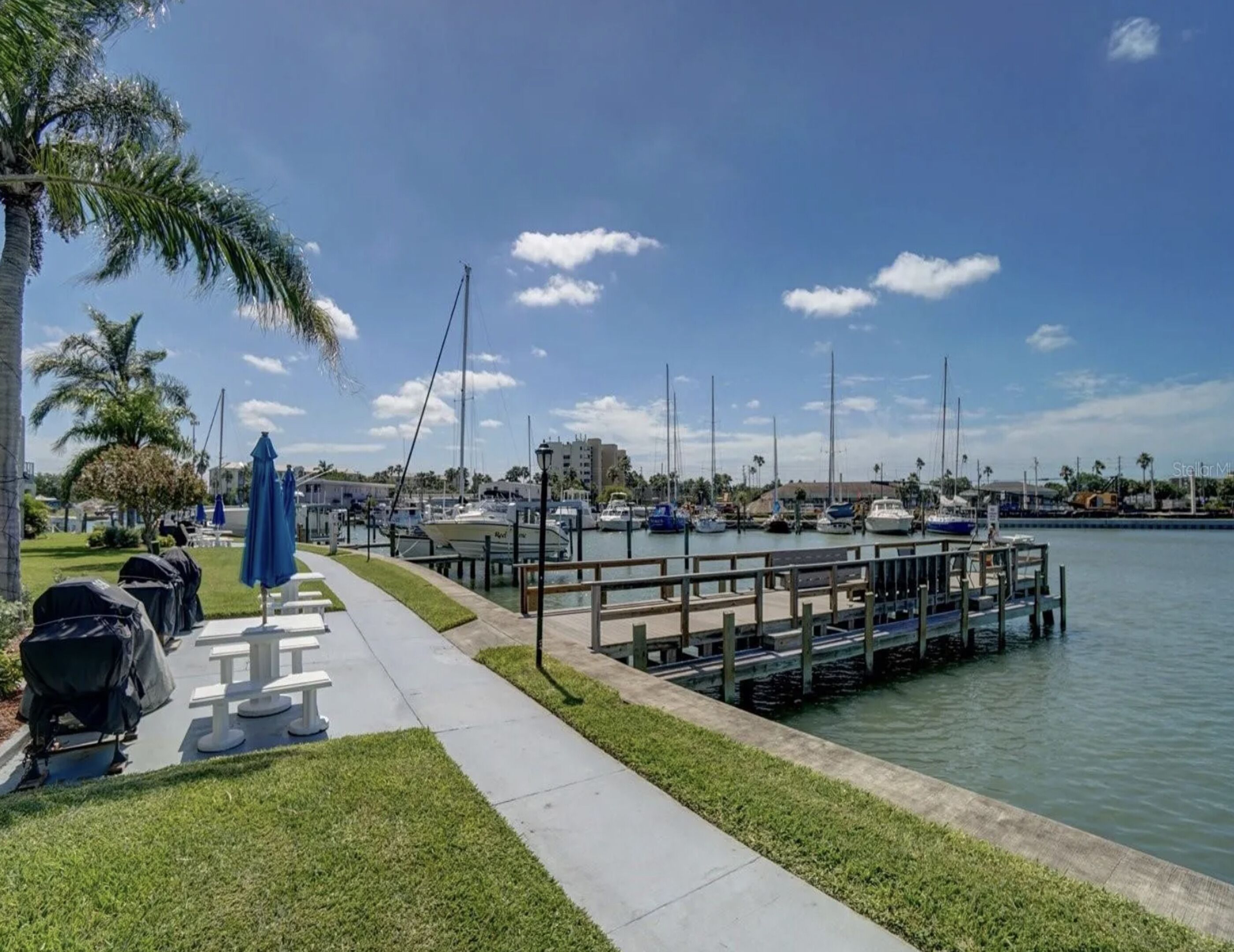 Canal Front - Dock Access