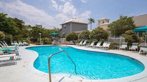 Community pool