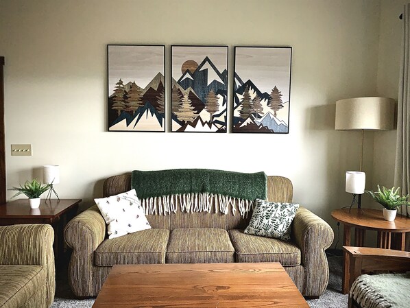 Welcome to Eagle Rare! You’ll love all the amenities at Soaring Eagle Lodge!