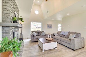 Living Room | Smart TV | Sleeper Sofa | Fireplace