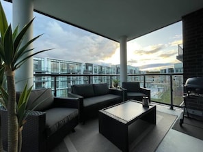 Balcony w/ lights
