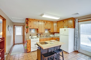 Kitchen | Cooking Basics | Drip Coffee Maker | Trash Bags/Paper Towels