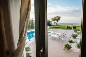Villa Horizon - Family Villa Crete island - Bedroom Seaview
