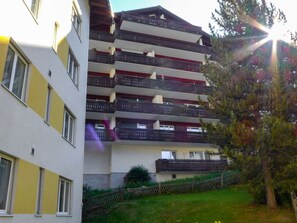 Property, Residential Area, Building, House, Architecture, Apartment, Neighbourhood, Home, Real Estate, Condominium