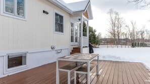 Riverbend Retreat: A Three-Story Haven in Stowe (2708)