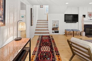 Stylish four bedroom close to Main street Stowe (97)