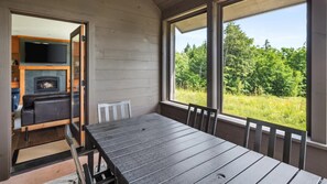 Stunning Trapp Lodge Townhouse, Brand New in Stowe (3917)
