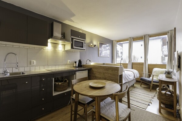 Kitchen and dining area