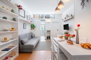 Autumn, Living Room, Spring, Summer